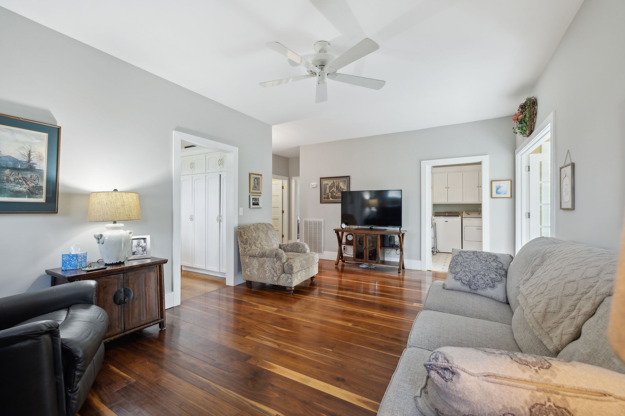 1494 Grant Road Watertown, TN 37184 - Photo 55 of 95 a living room with furniture and a flat screen tv