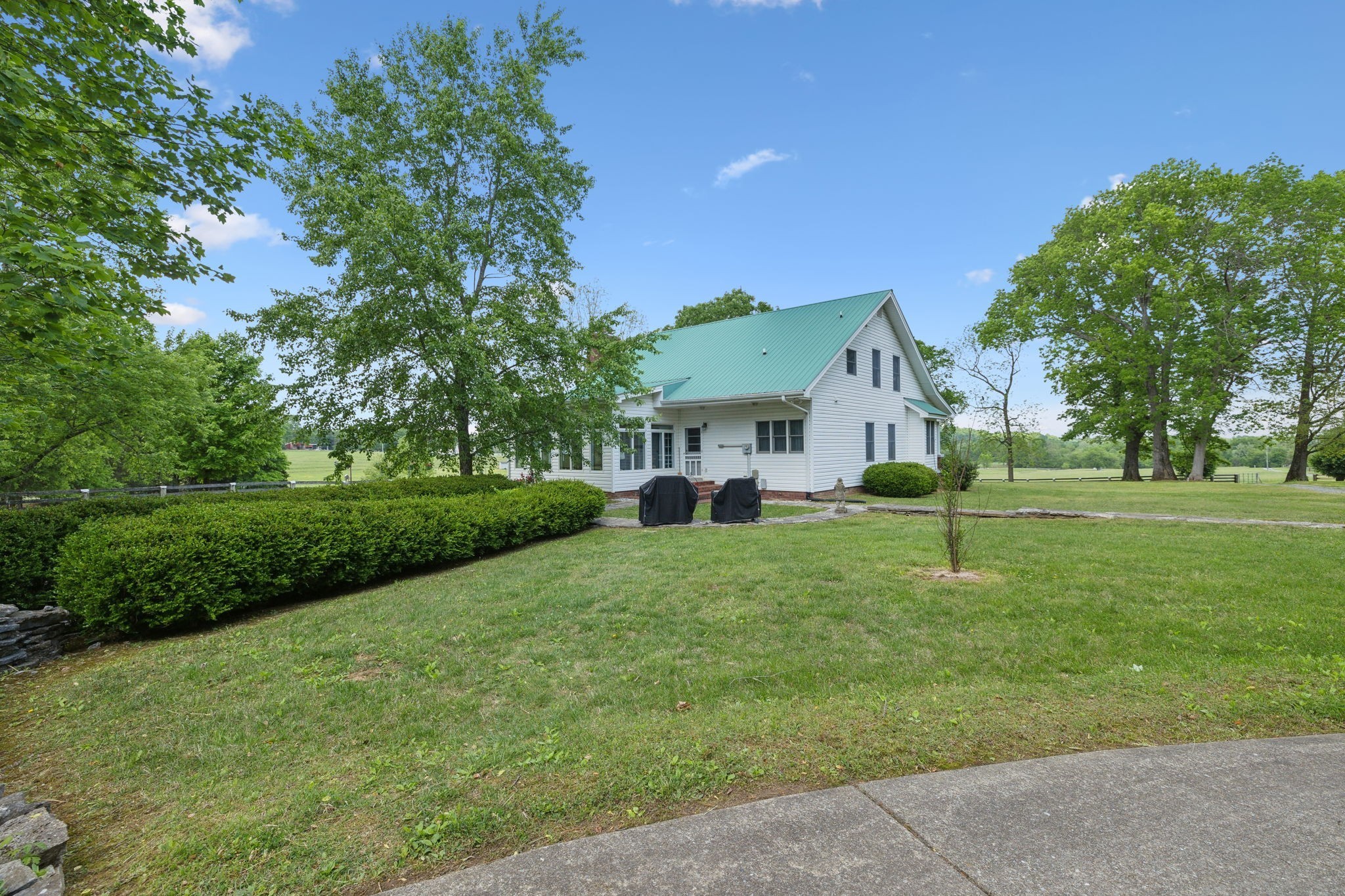 1494 Grant Road Watertown, TN 37184 - Photo 59 of 95 a front view of a house with a yard