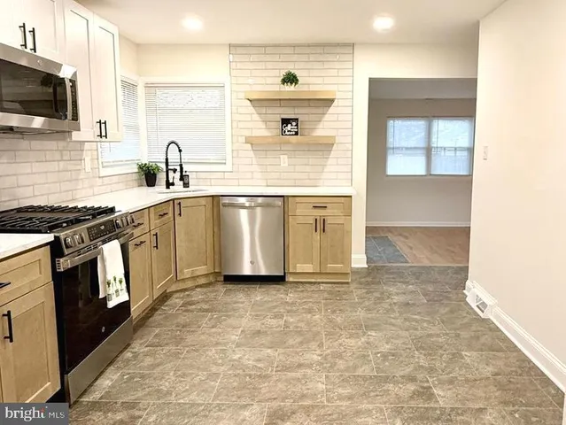 $2,650 | 115 Gloucester Avenue, Magnolia, NJ 08049