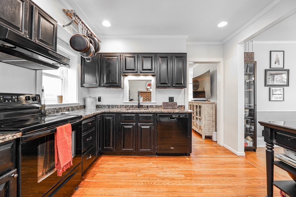 11 Mt Pleasant Street Boston, MA 02136 - Photo 9 of 41