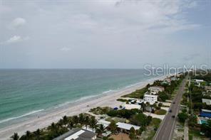 521 Neptune Avenue Longboat Key, FL 34228 - Photo 12 of 31