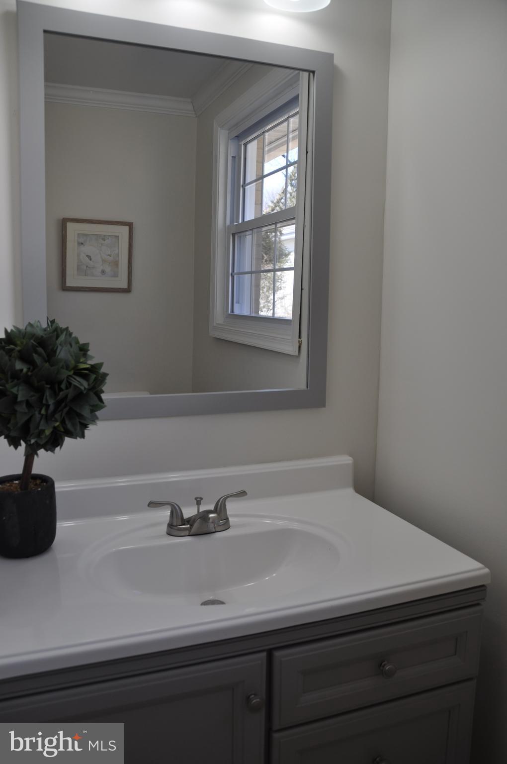 270 Ellis Road Havertown, PA 19083 - Photo 29 of 45 Master bathroom