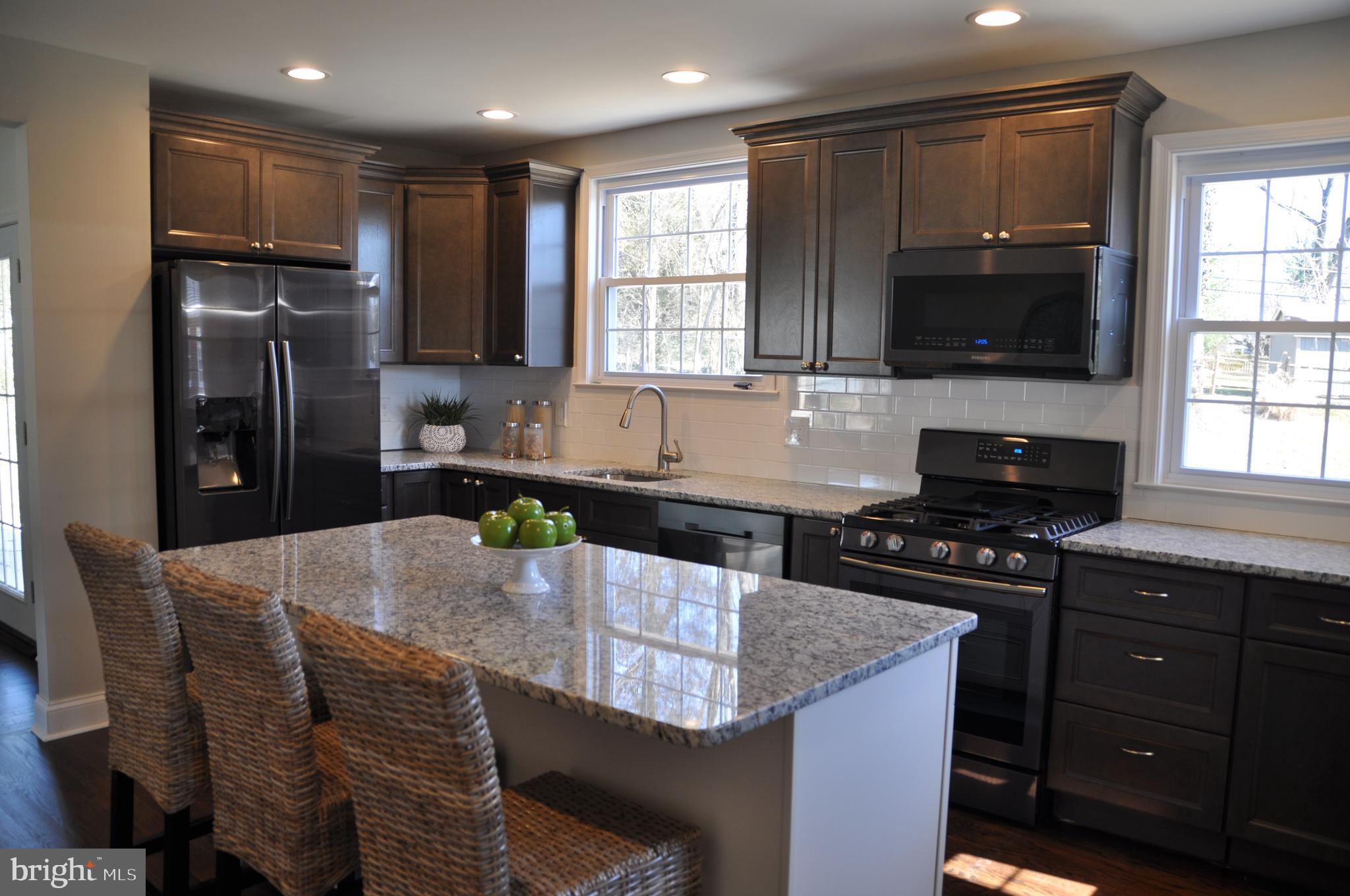 270 Ellis Road Havertown, PA 19083 - Photo 7 of 45