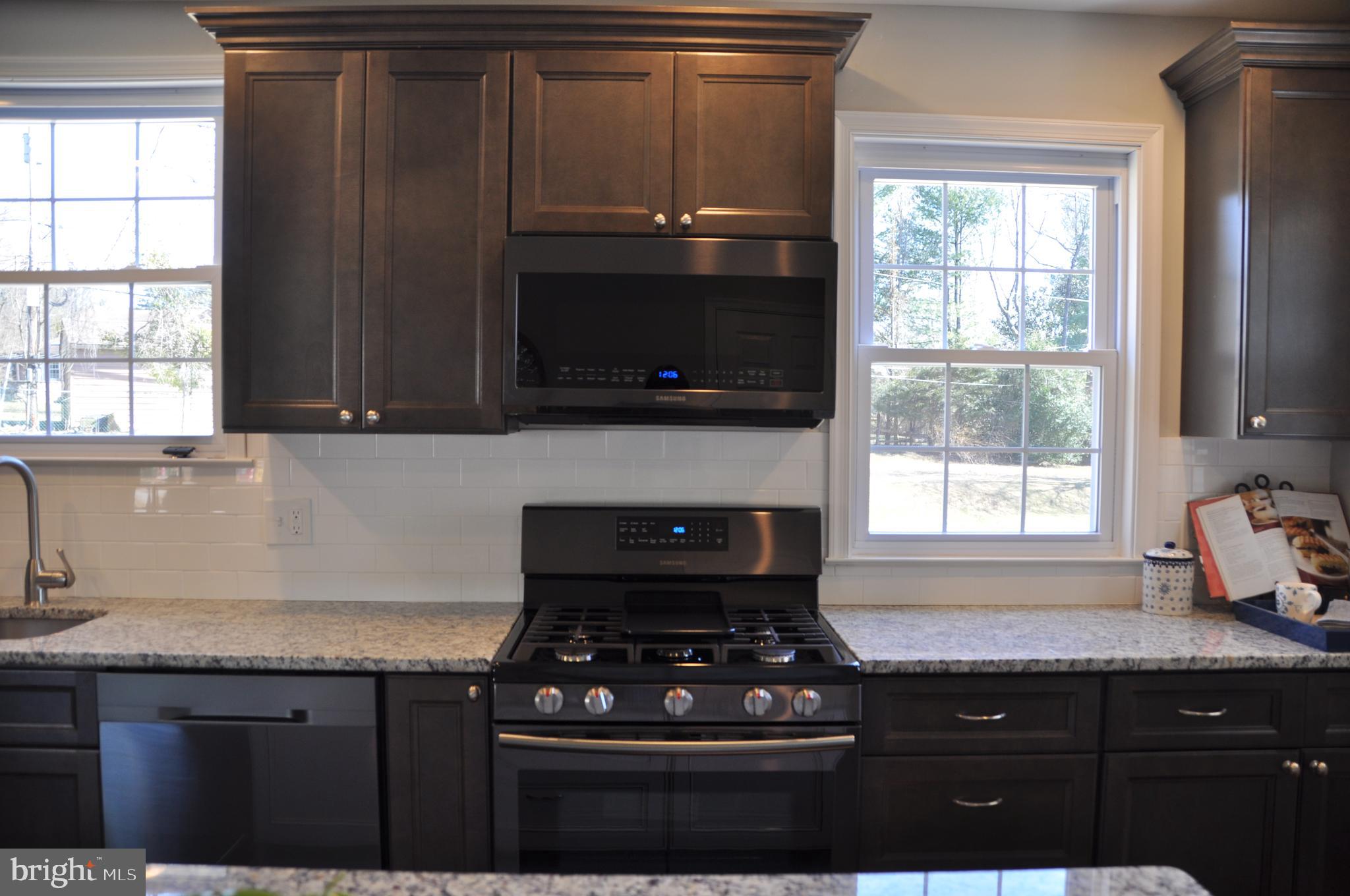 270 Ellis Road Havertown, PA 19083 - Photo 8 of 45