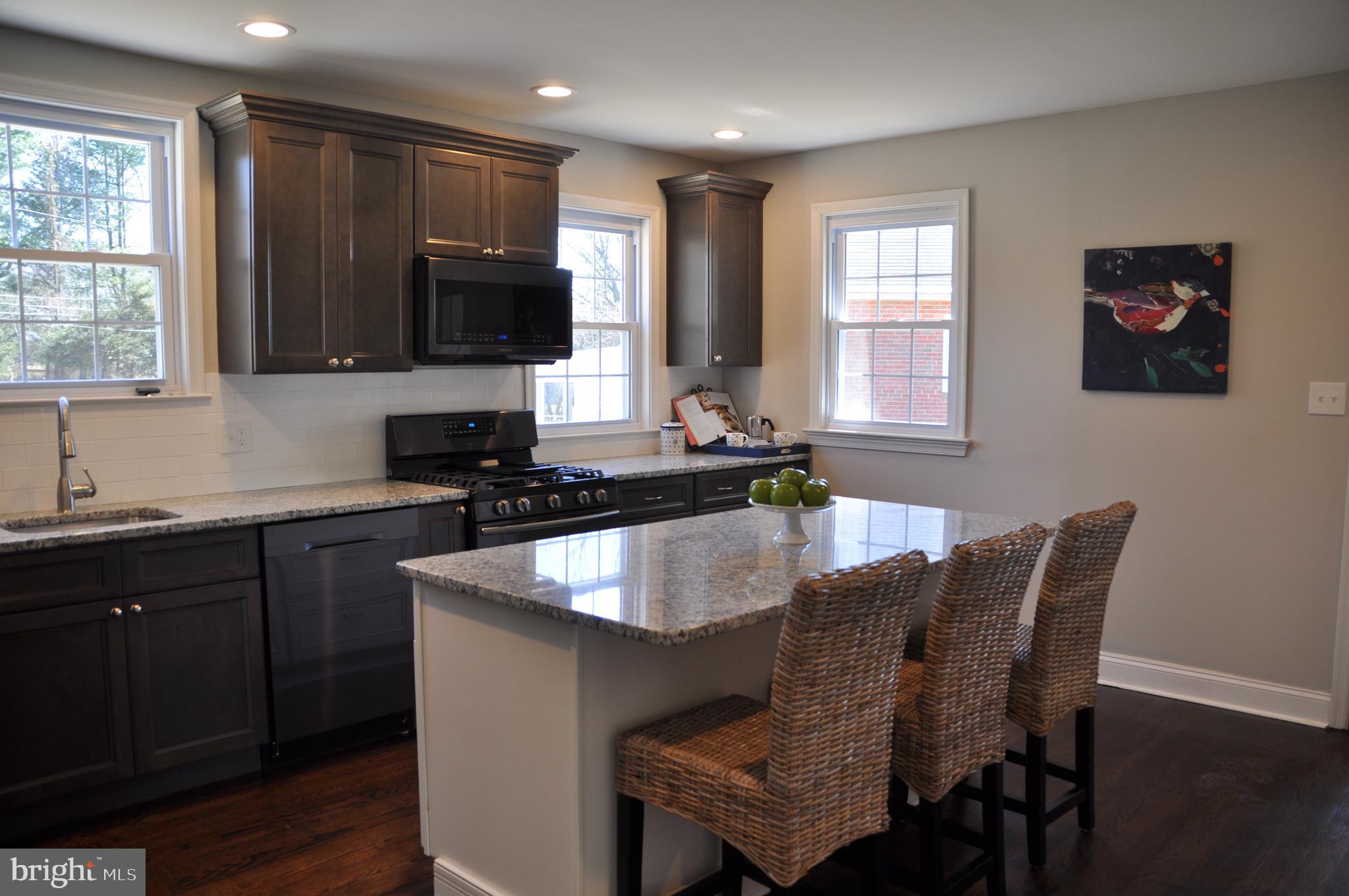 270 Ellis Road Havertown, PA 19083 - Photo 9 of 45