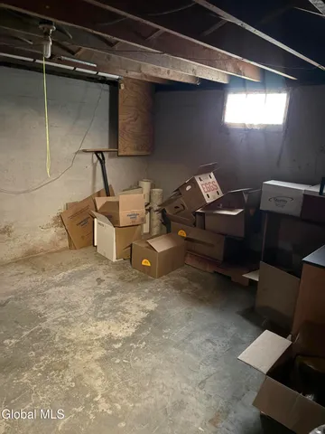 $175,000 | 44 Knollwood Avenue, Amsterdam, NY 12010