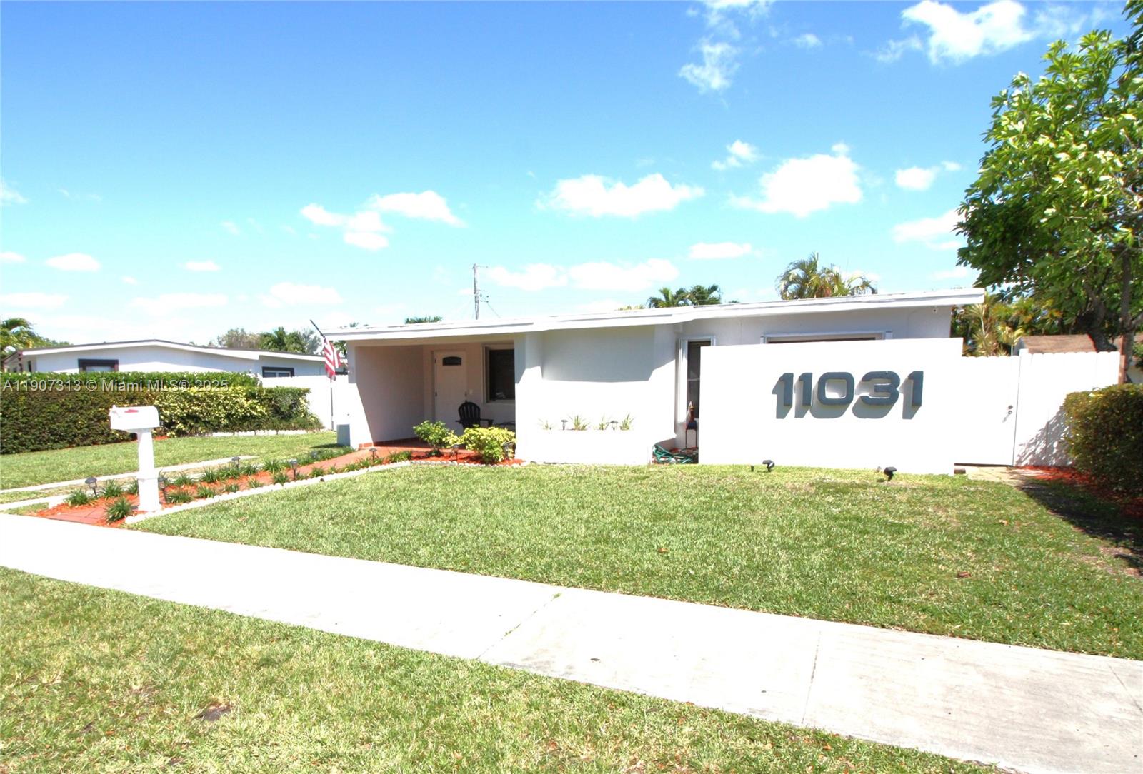 11031 Southwest 43rd Street Miami, FL 33165 - Photo 2 of 31