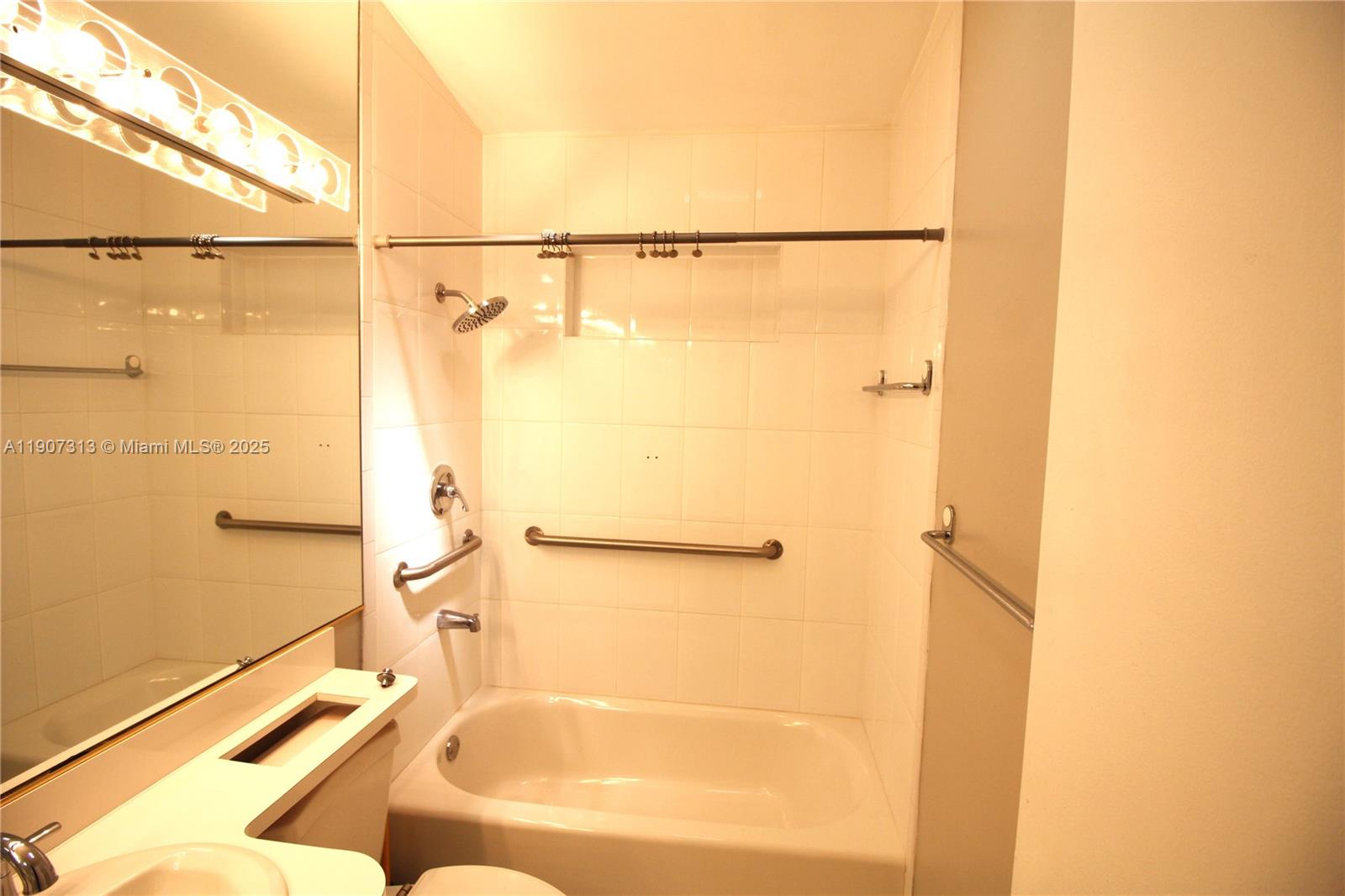 11031 Southwest 43rd Street Miami, FL 33165 - Photo 22 of 31