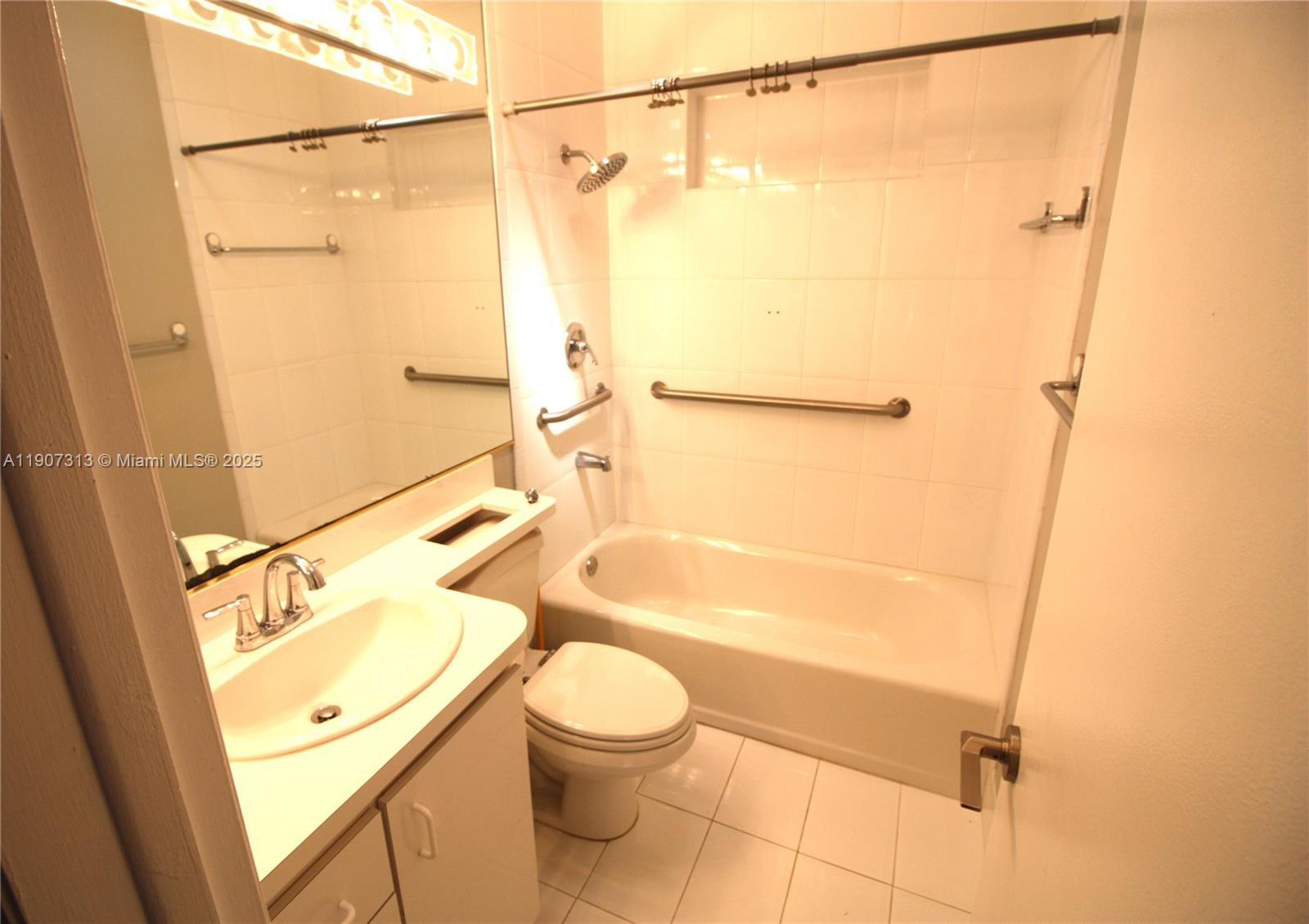 11031 Southwest 43rd Street Miami, FL 33165 - Photo 23 of 31
