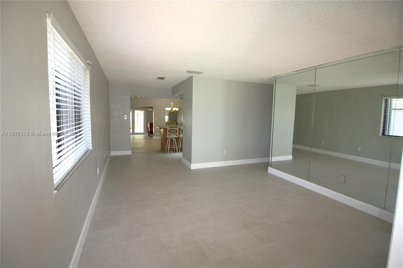 11031 Southwest 43rd Street Miami, FL 33165 - Photo 5 of 31