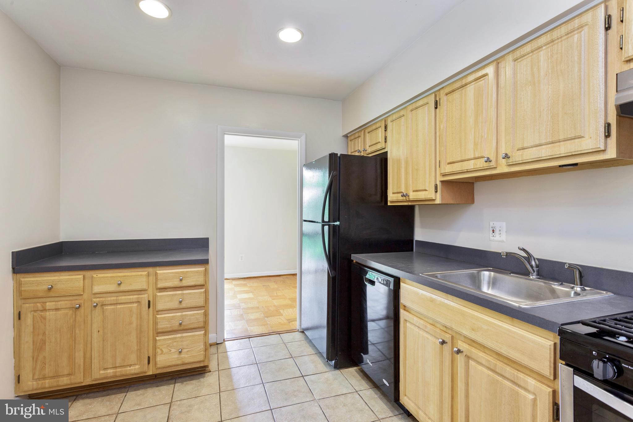 6 Cross Keys Road, Unit 6C Baltimore, MD 21210 - Photo 12 of 36 Kitchen