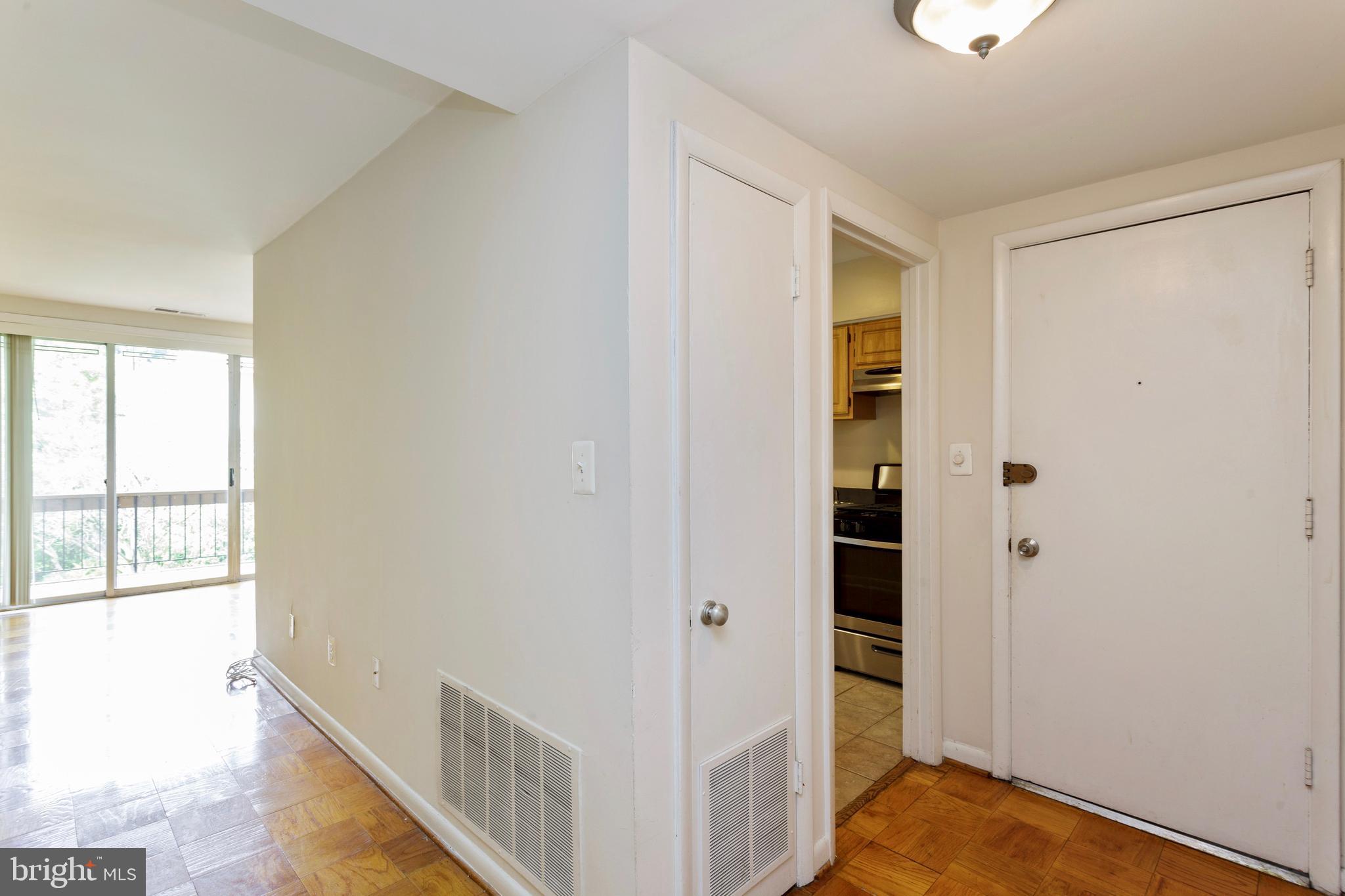 6 Cross Keys Road, Unit 6C Baltimore, MD 21210 - Photo 15 of 36 Entry Hall