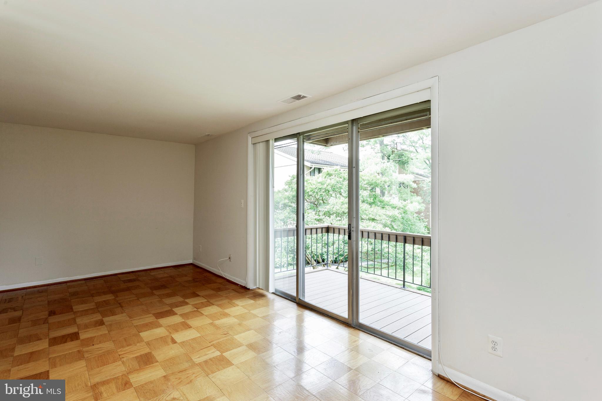 6 Cross Keys Road, Unit 6C Baltimore, MD 21210 - Photo 5 of 36 Living Room shot from the Dining Room