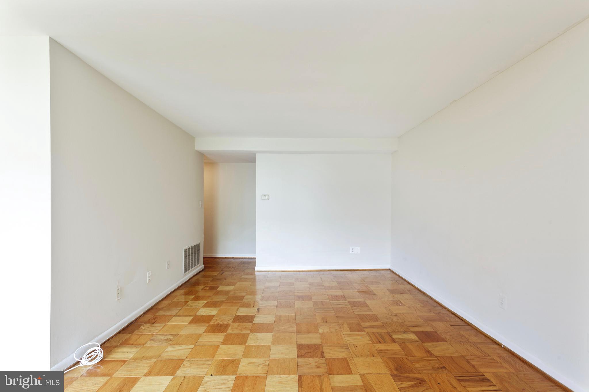 6 Cross Keys Road, Unit 6C Baltimore, MD 21210 - Photo 6 of 36 Living Room