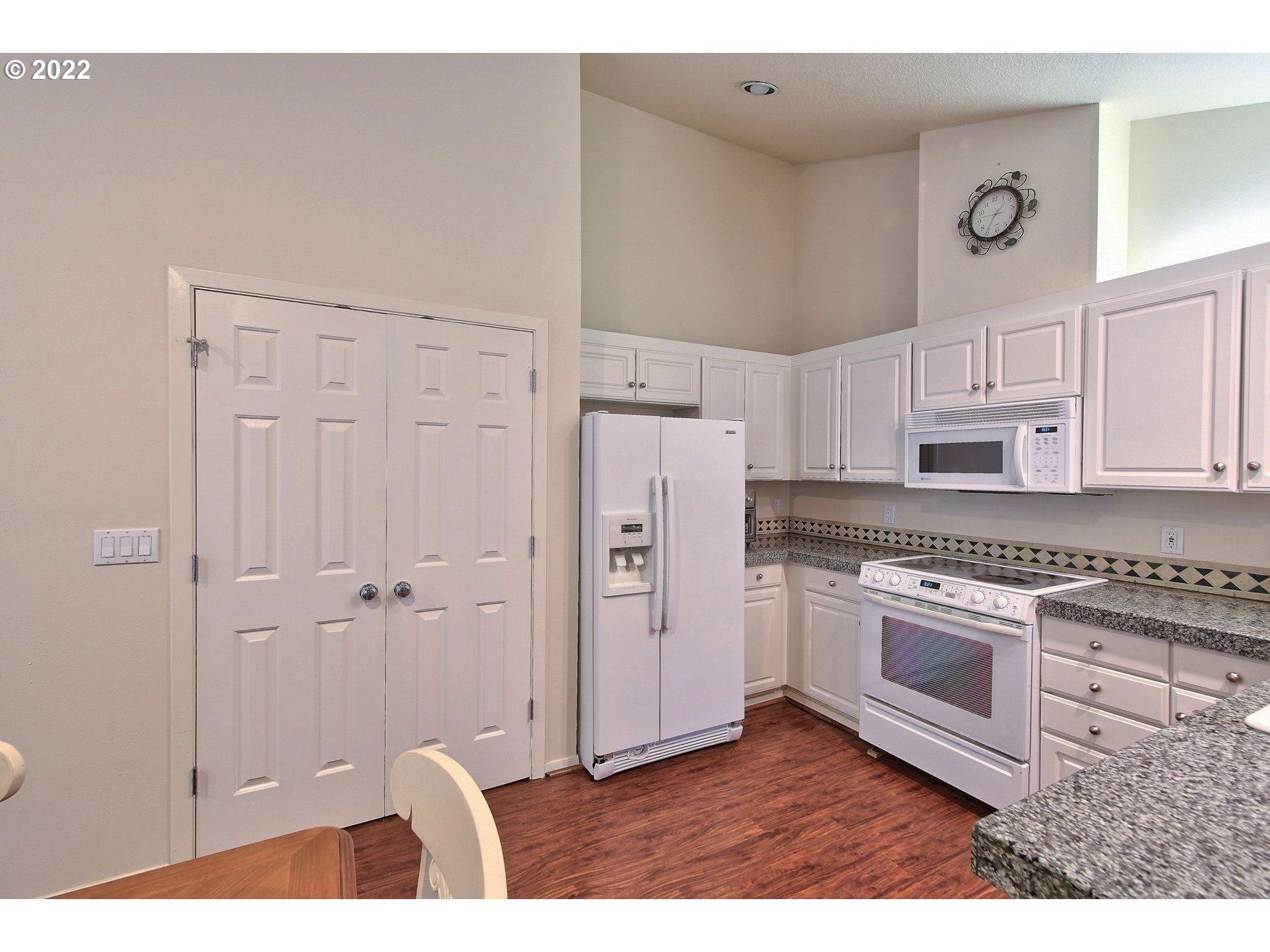 14124 Southwest Springbrook Lane Tigard, OR 97223 - Photo 13 of 32 Kitchen