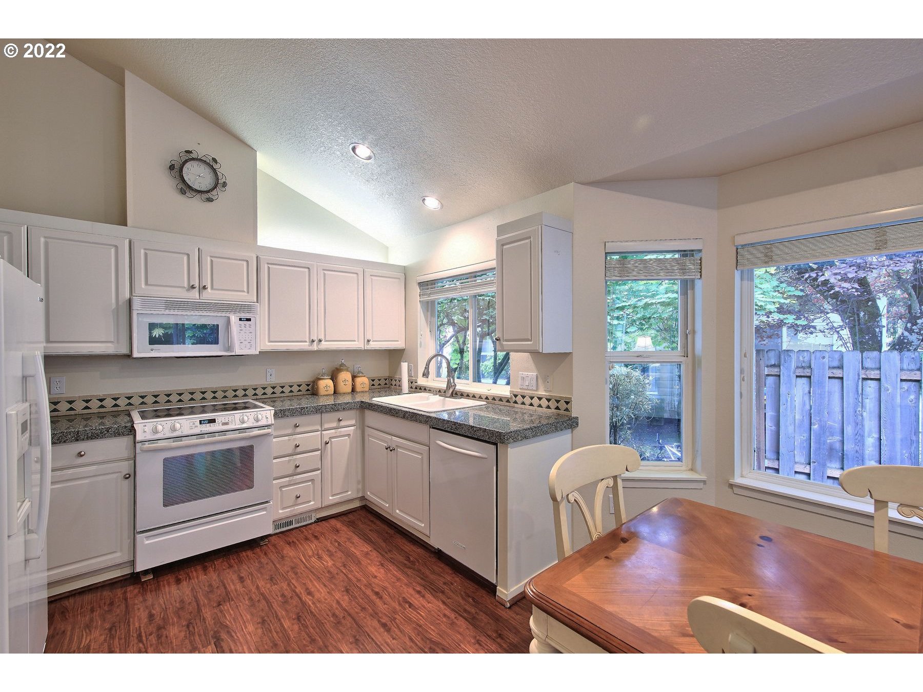 14124 Southwest Springbrook Lane Tigard, OR 97223 - Photo 3 of 32 Kitchen/Dining Room