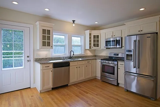 $2,980 | 40 Quincy Street, Unit B, Sharon, MA 02067