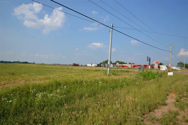 $1,300,000 | 54 & 218 Bypass, Paris, TN 38242