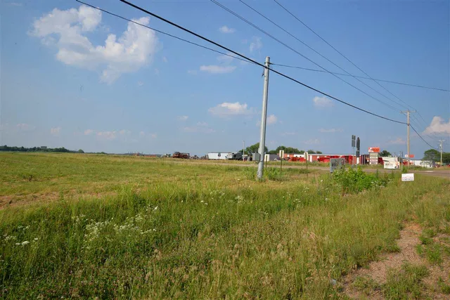 $1,300,000 | 54 & 218 Bypass, Paris, TN 38242