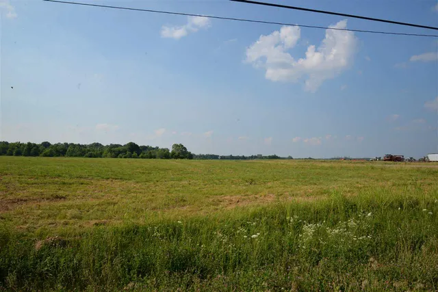 $1,300,000 | 54 & 218 Bypass, Paris, TN 38242