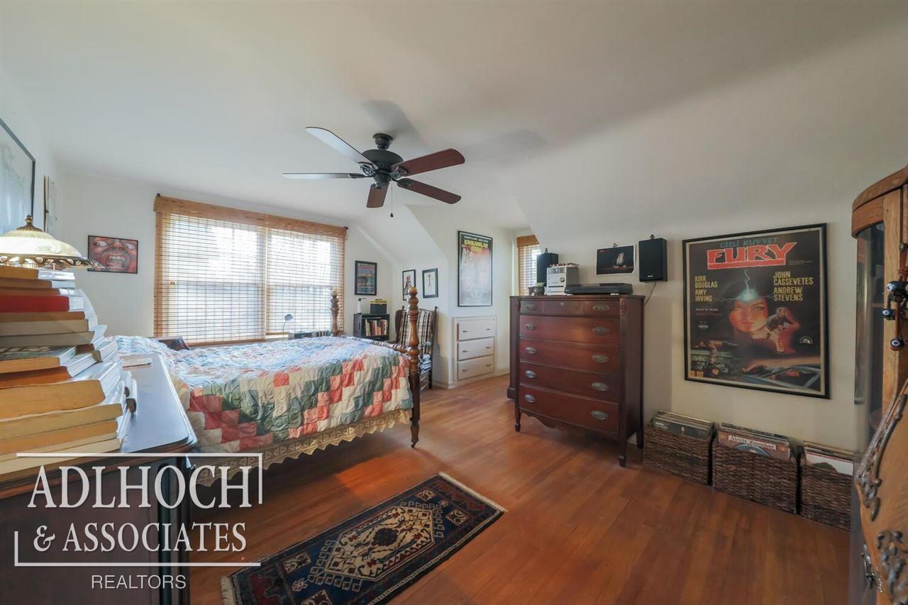 620 Barrington Road Grosse Pointe, MI 48230 - Photo 17 of 25 second bedroom