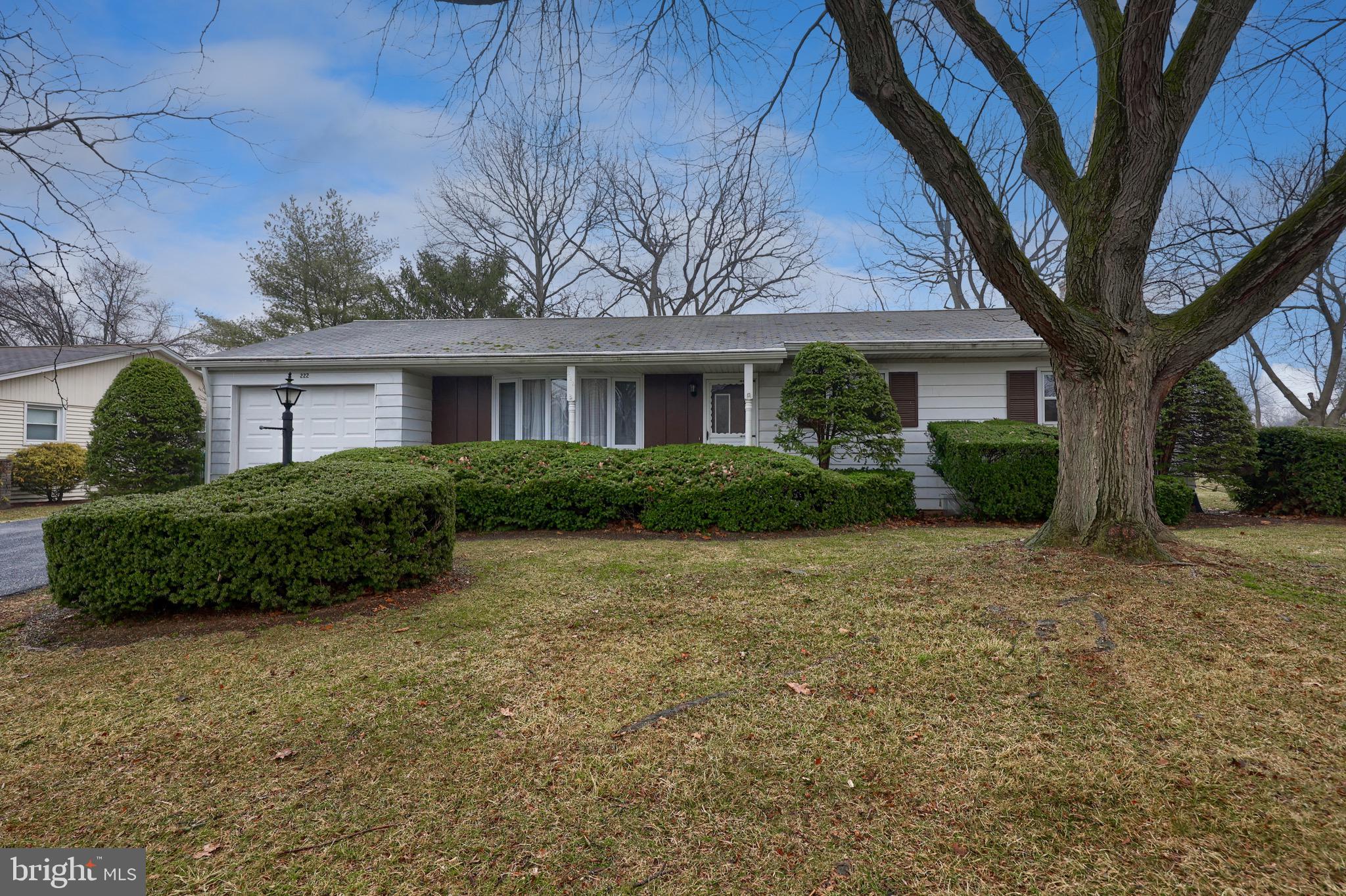 222 Robin Road Hershey, PA 17033 - Photo 1 of 38