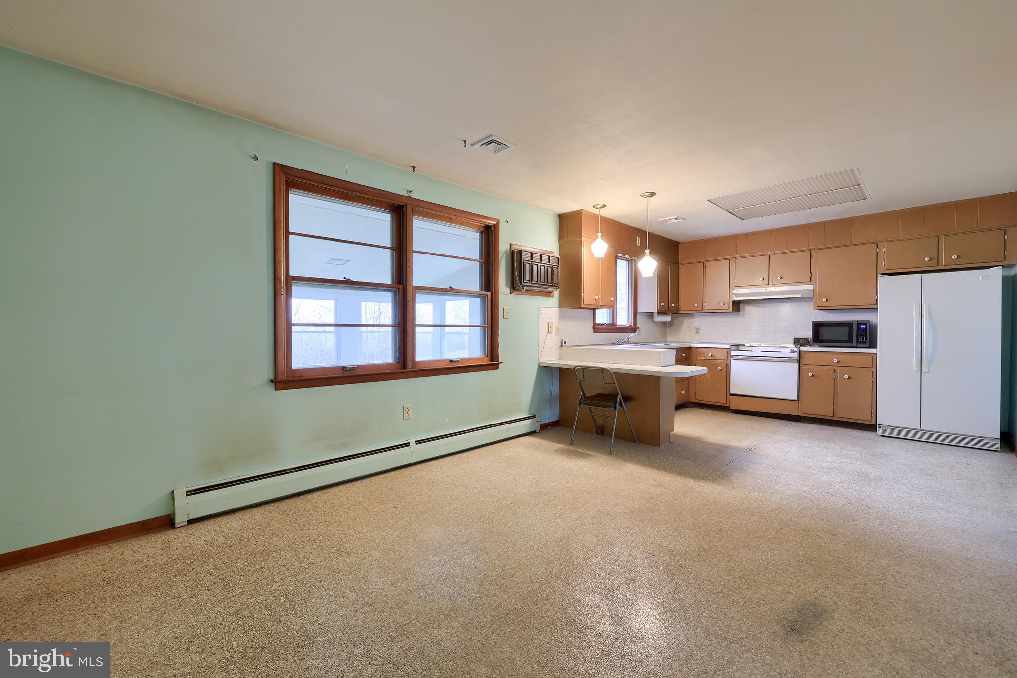 222 Robin Road Hershey, PA 17033 - Photo 10 of 38