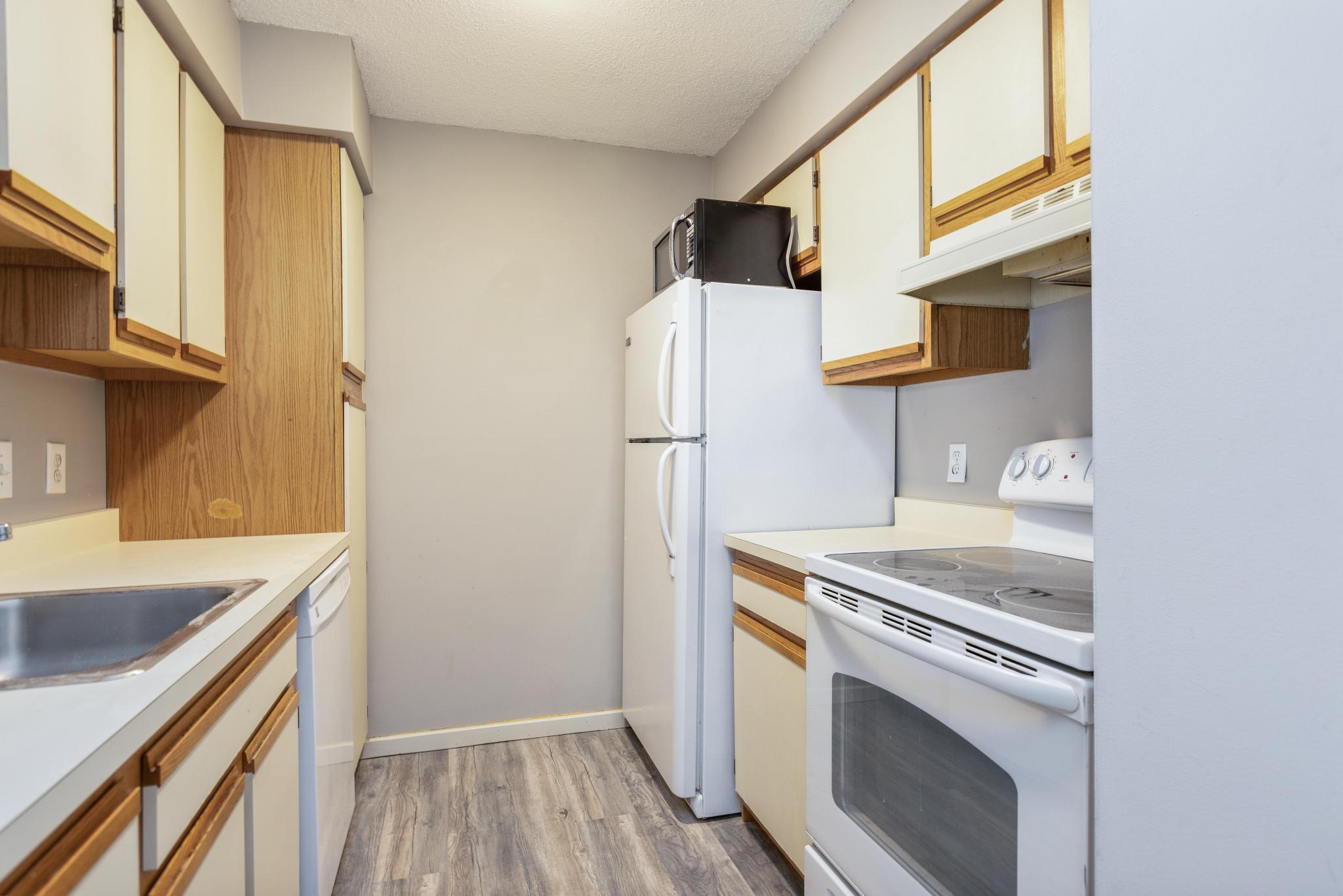 49 Somerset, Unit C49 Freeport, ME 04032 - Photo 11 of 20 Kitchen-2
