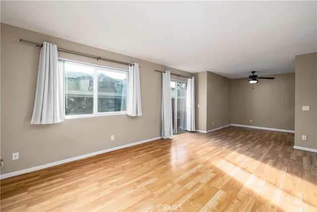 a view of empty room with window