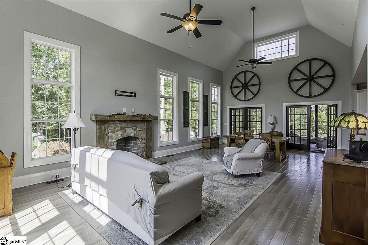 609 Arledge Road Landrum, SC 29356 - Photo 4 of 36