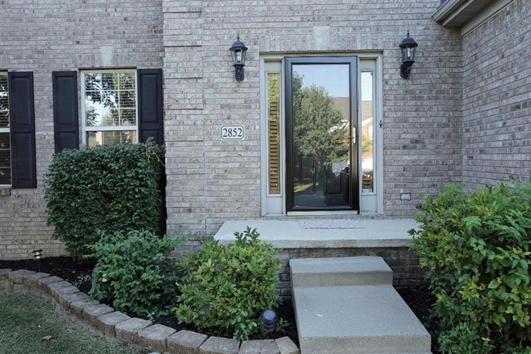 2852 Sandersville Road Lexington, KY 40511 - Photo 2 of 27 Photo 2