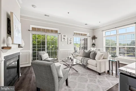 $400,000 | 810 Belmont Bay Drive, Unit 201, Woodbridge, VA 22191