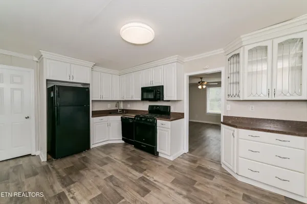 $1,805 | 127 South Fowler Circle, Clinton, TN 37716