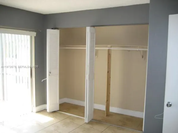 $1,800 | 10832 North Kendall Drive, Unit U6, Miami, FL 33176