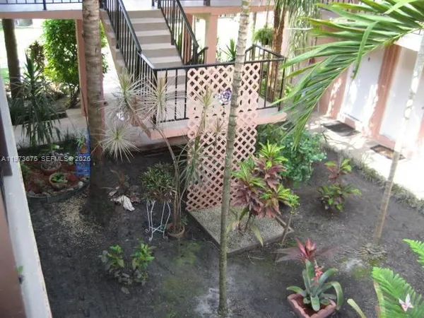 $1,800 | 10832 North Kendall Drive, Unit U6, Miami, FL 33176