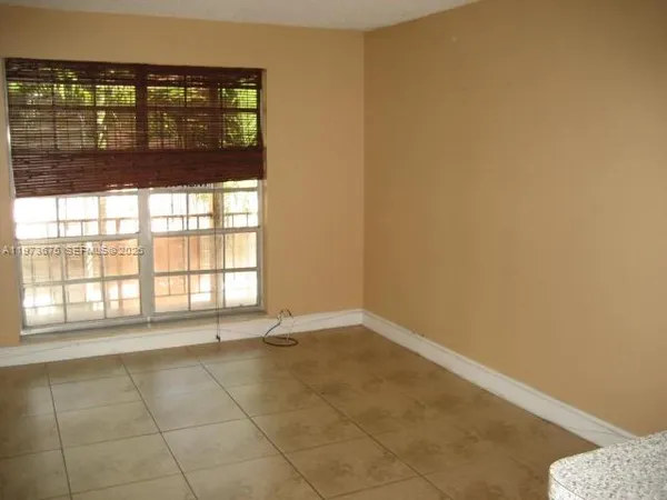 $1,800 | 10832 North Kendall Drive, Unit U6, Miami, FL 33176