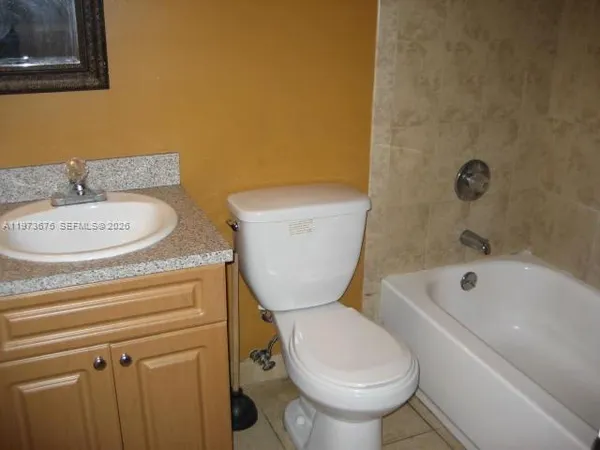 $1,800 | 10832 North Kendall Drive, Unit U6, Miami, FL 33176