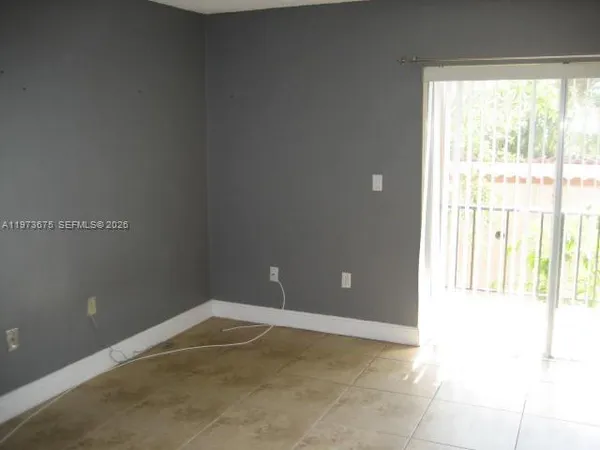 $1,800 | 10832 North Kendall Drive, Unit U6, Miami, FL 33176