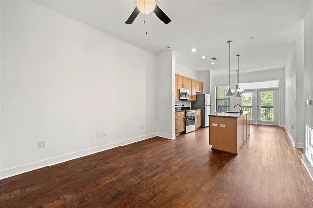 $190,000 | 425 Chapel Street Southwest, Unit 1211, Atlanta, GA 30313