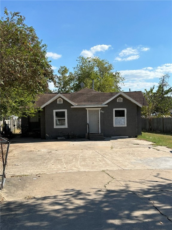1807 McArthur Avenue Bryan, TX 77803 - Photo 2 of 30 a front view of a house with a yard