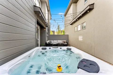 $720,000 | 4471 East Parkcenter Boulevard, Boise, ID 83716
