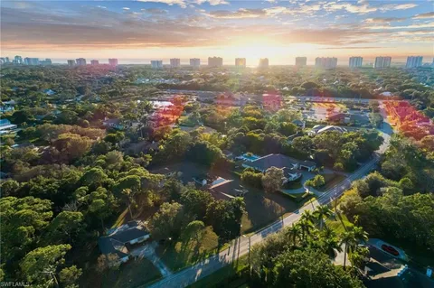 $3,395,000 | 561 Ridge Drive, Naples, FL 34108