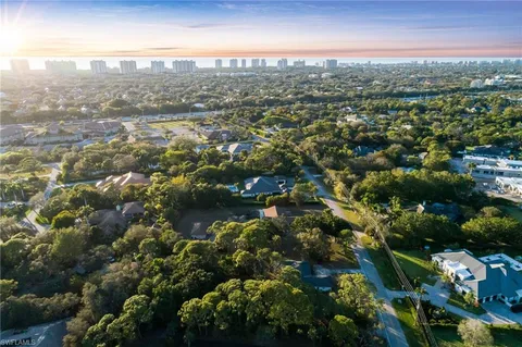 $3,395,000 | 561 Ridge Drive, Naples, FL 34108