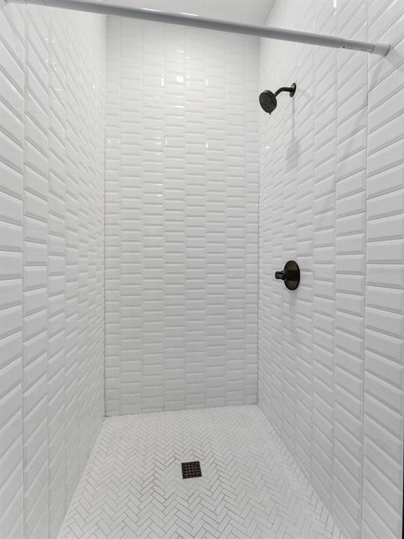 3421 West Horatio Street, Unit 109 Tampa, FL 33609 - Photo 15 of 20 a bathroom with a shower
