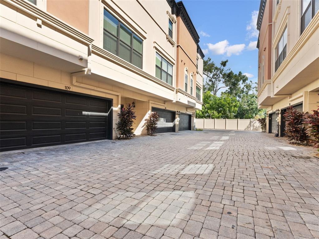 3421 West Horatio Street, Unit 109 Tampa, FL 33609 - Photo 18 of 20 a view of a building with a street