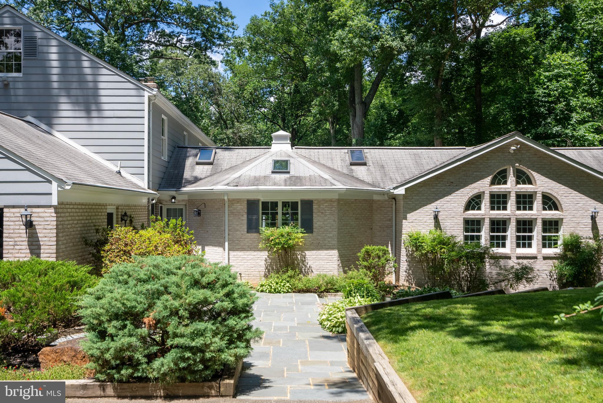 738 Chapel Ridge Road Lutherville-Timonium, MD 21093 - Photo 8 of 60 Gallery Image 8