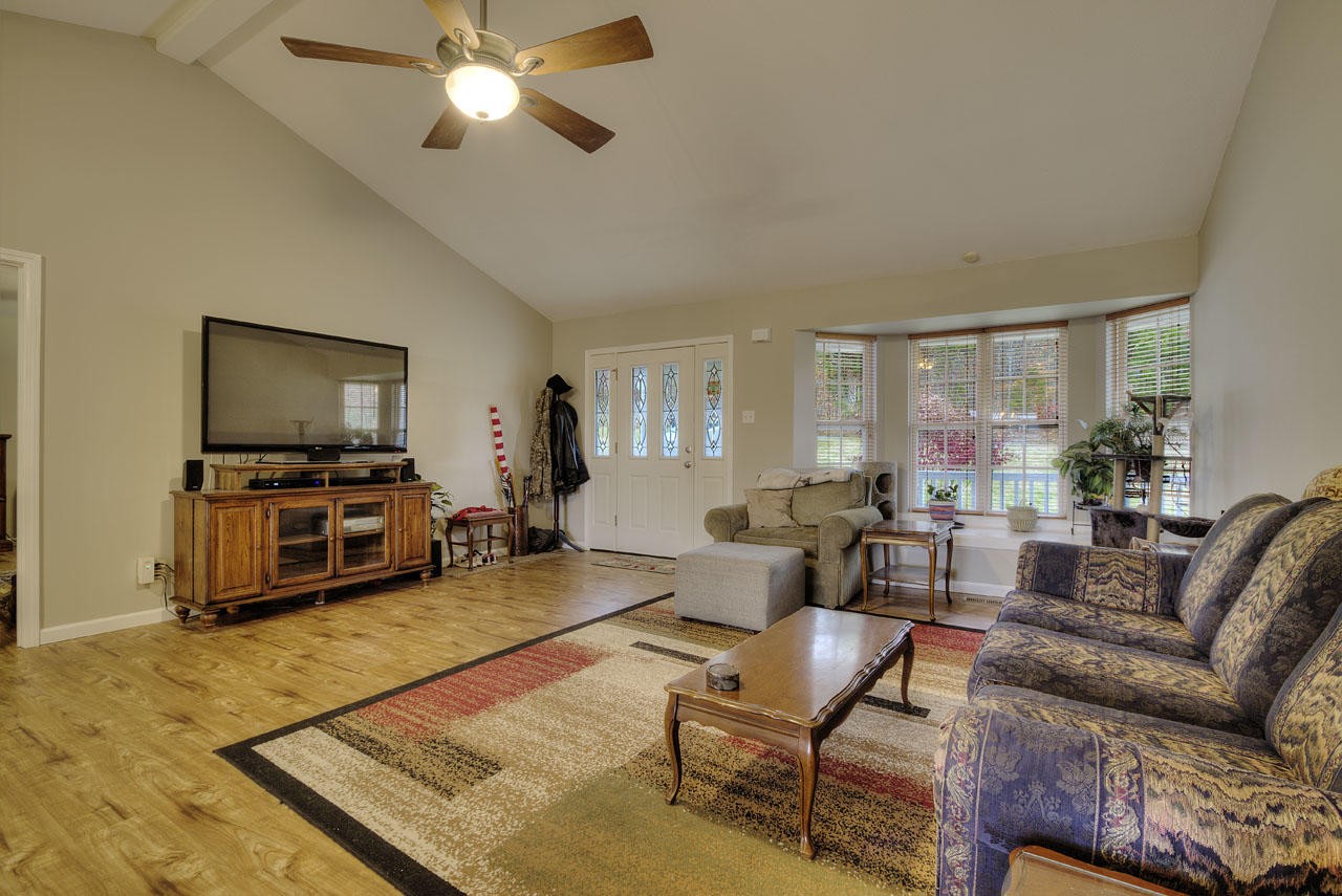 649651 Thompson Bridge Road Maryville, TN 37801 - Photo 6 of 38 Gallery Image 6
