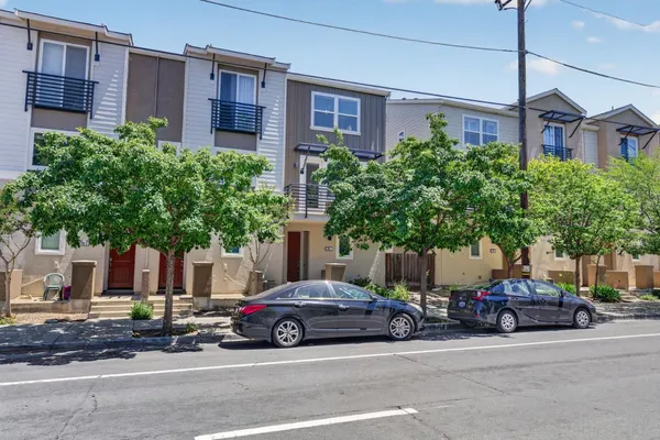 $888,000 | 796 North 10th Street, Unit 1, San Jose, CA 95112