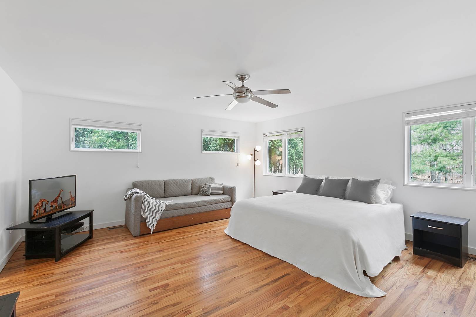 356 Accabonac Road East Hampton, NY 11937 - Photo 2 of 11