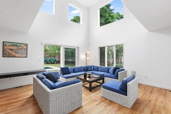 $36,000 | 356 Accabonac Road, East Hampton, NY 11937